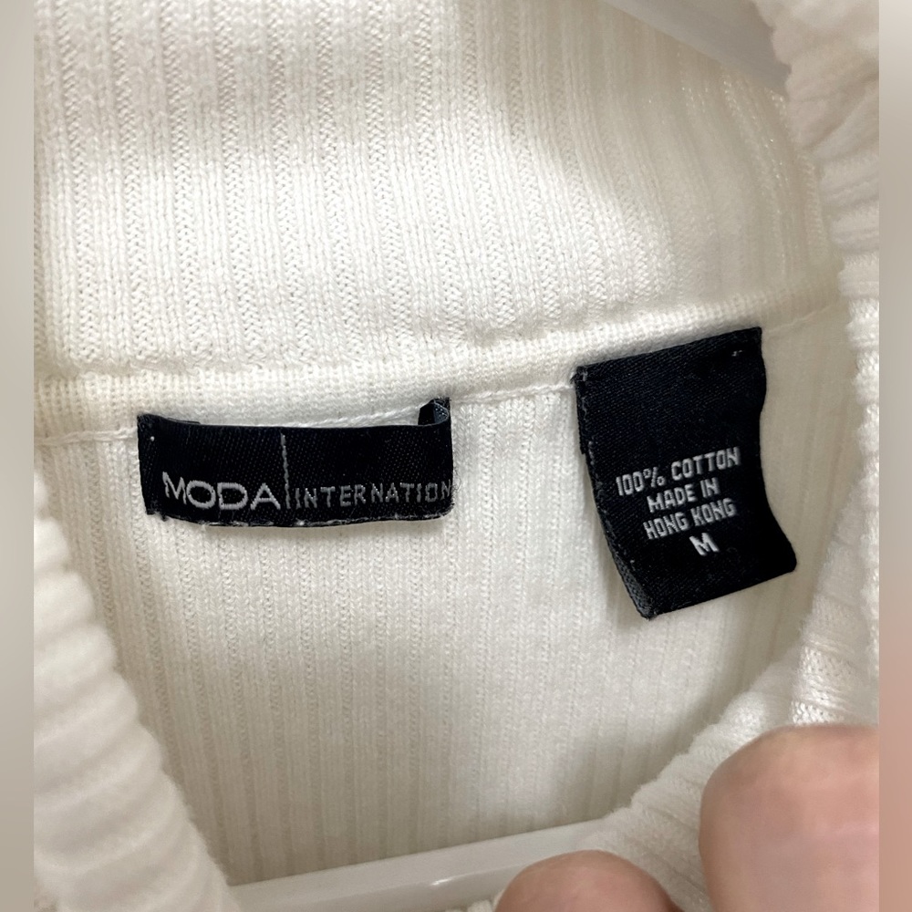 Vintage Moda International White Turtleneck, Medium, excellent condition - Picture 2 of 4